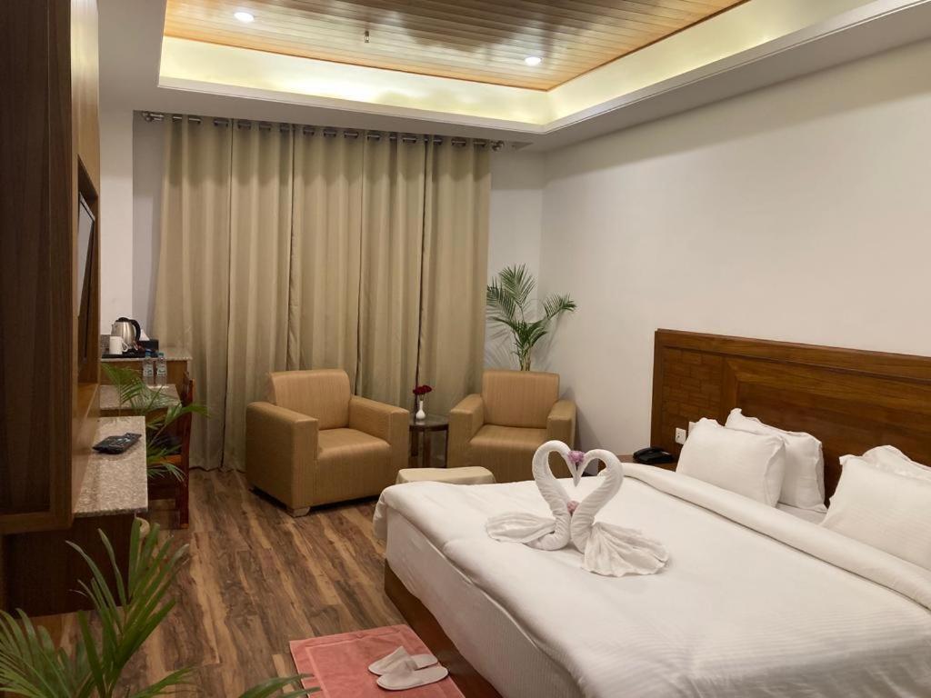Hotel Namastasya Solan Esterno foto